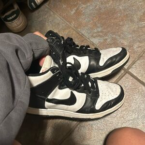 black and white Nike dunks!